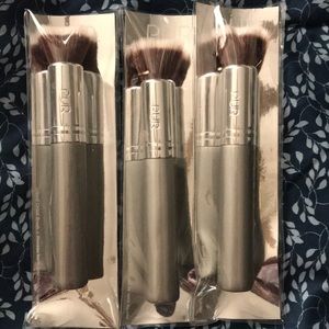 Brand new pur makeup brushes
